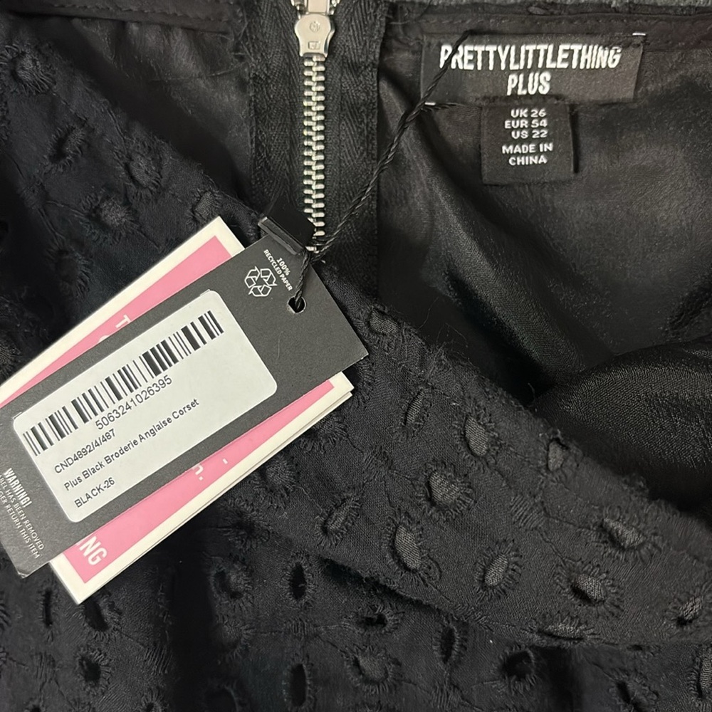 PrettyLittleThing NEW Broderie Anglaise Corset Black 22 Plus Eyelet Cottagecore - Picture 2 of 9